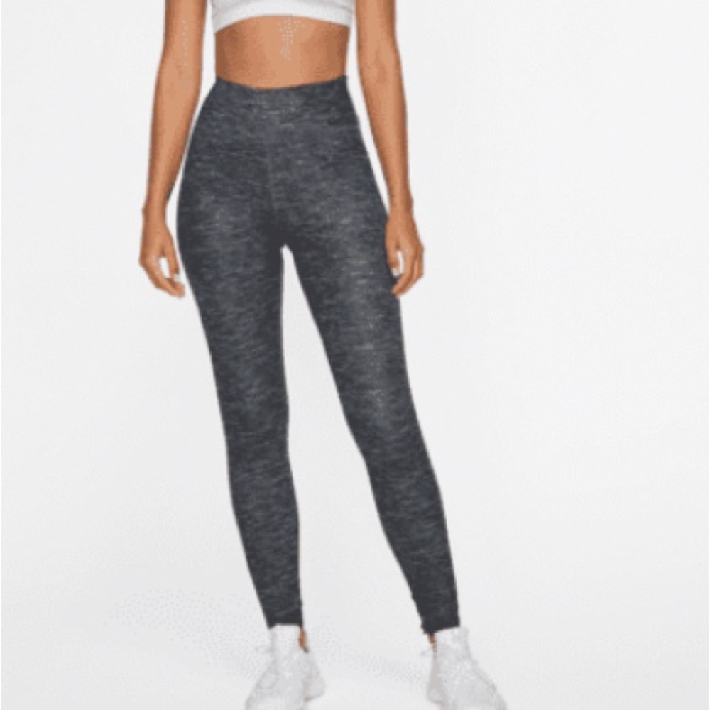 ⚡️Flash Sale⚡️ Nike Women’s High Rise One Luxe Leggings